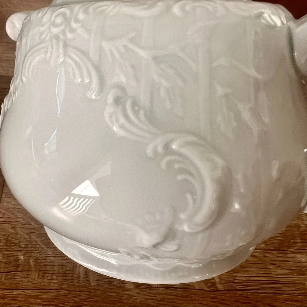 Rosenthal Germany Classic‎ Rose Collection Teapot Sanssouci White Embossed 5